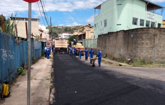 Prefeitura inicia recapeamento asfáltico no Bairro São Pedro