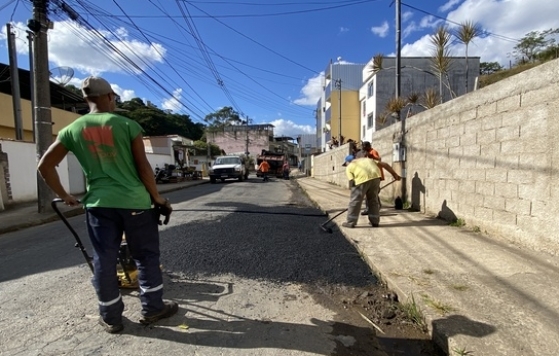 Operação tapa-buracos atende quase 20 bairros da cidade em quatro dias