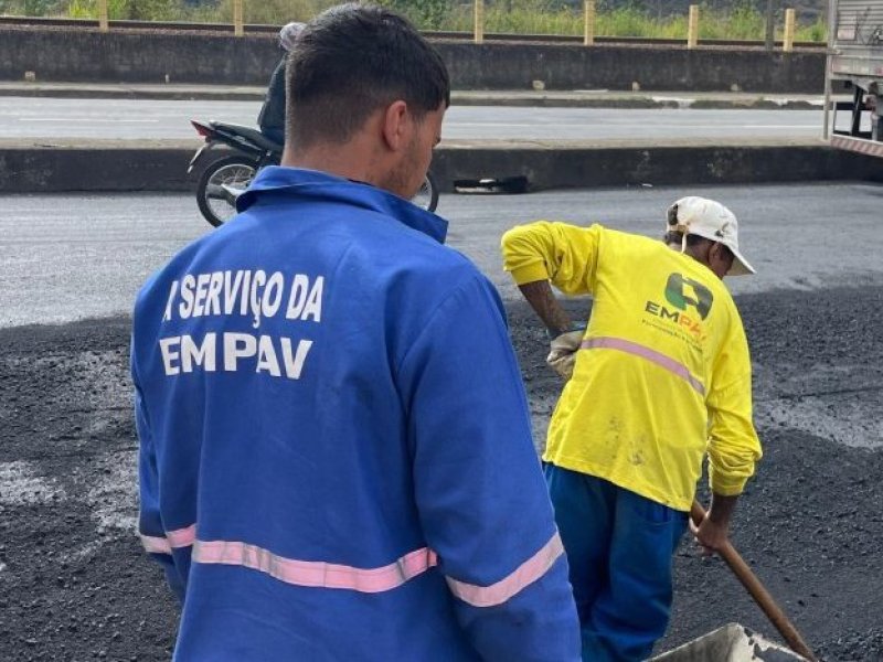 Empav avança na segunda etapa do recapeamento da avenida JK Empav avança na segunda etapa do recapeamento da avenida JK