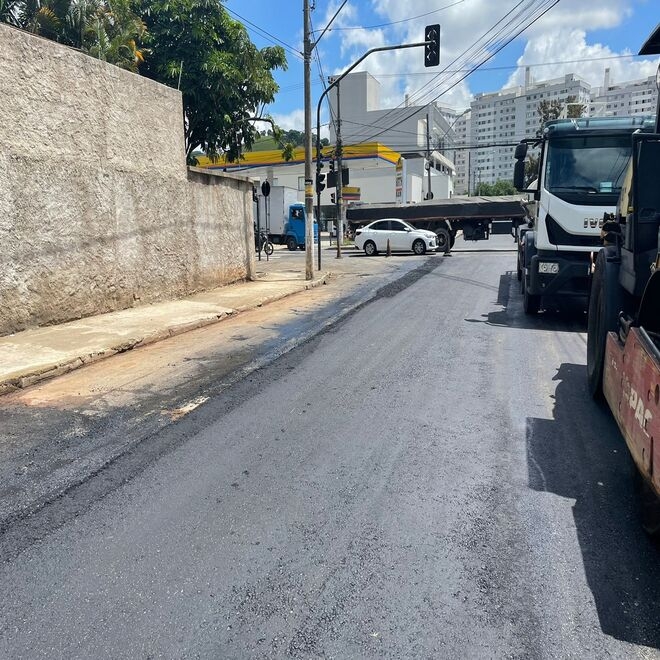 PJF finaliza pavimentação asfáltica da rua Professor Godinho, no Mariano Procópio