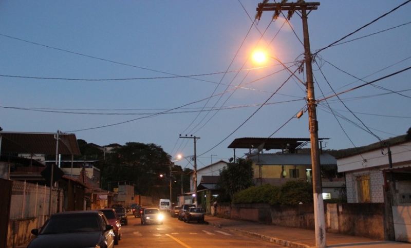 PJF investirá mais de 500 mil reais em iluminação pública nos meses de maio e junho
