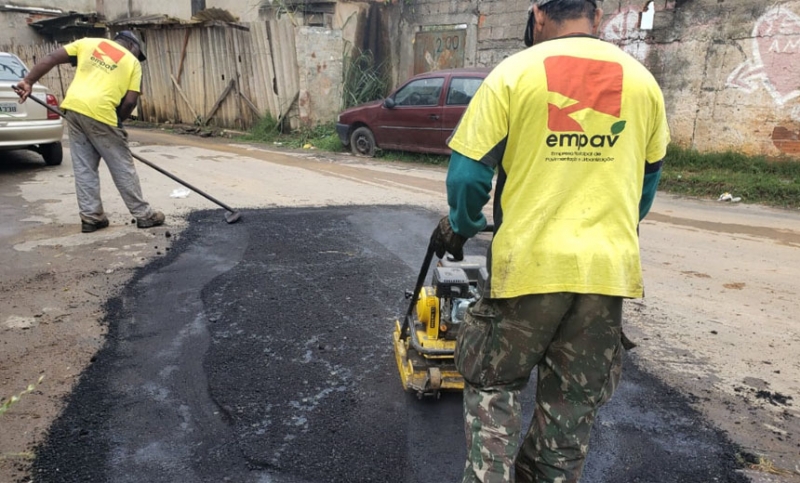 Empav realiza operação tapa-buracos em mais de 40 ruas