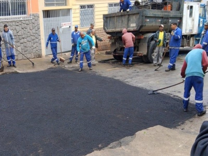 Empav inicia recapeamento asfáltico da rua Paula Lima, no Centro