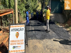Prefeitura conclui pavimentação da Rua Sebastião Martins Barbosa, no bairro Cachoeira