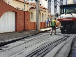 Prefeitura realiza recapeamento asfáltico nos bairros São Mateus e Borboleta