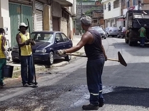 Empav realiza recomposição asfáltica em ruas de nove bairros