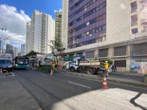 Avenida Itamar Franco recebe zeladoria do Programa Boniteza