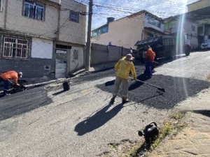 Prefeitura atende mais de 20 bairros com a operação tapa-buracos em seis dias