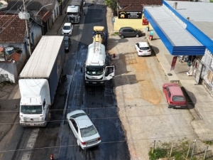 PJF segue com recapeamento asfáltico na avenida Juiz de Fora