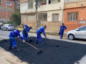Prefeitura realiza ações de zeladoria no bairro Vitorino Braga