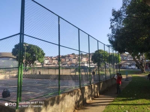 Praças de Benfica, Santa Cruz e de outros quatro bairros ganham alambrados novos