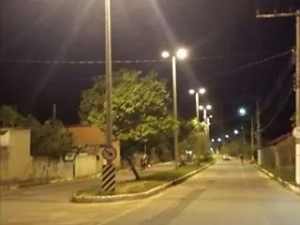 Prefeitura revitaliza iluminação no bairro Filgueiras 