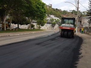 Empav realiza asfaltamento no Bairro Poço Rico