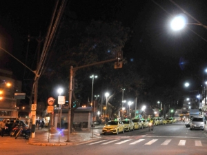 Prefeitura revitaliza iluminação da Rua Jarbas de Lery Santos