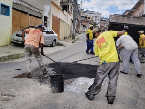 Empav realiza operação tapa-buracos em mais de dez bairros