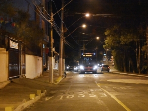 Prefeitura revitaliza iluminação pública de via do Bairro São Pedro